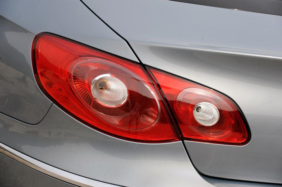  Volkswagen Passat CC Sport 2009 года  (фото 3 из 32)